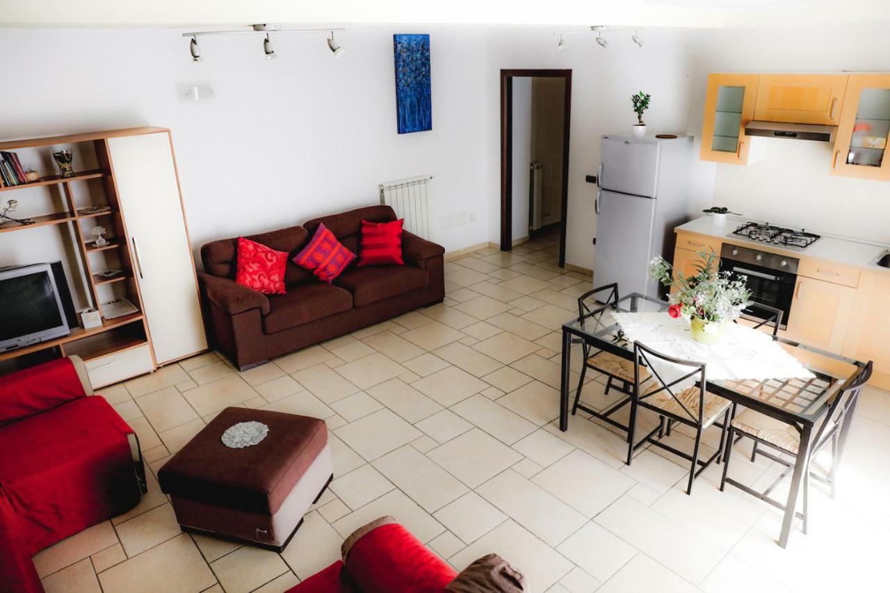 Spicchi Di Sole Panzió Nápoly Kültér fotó